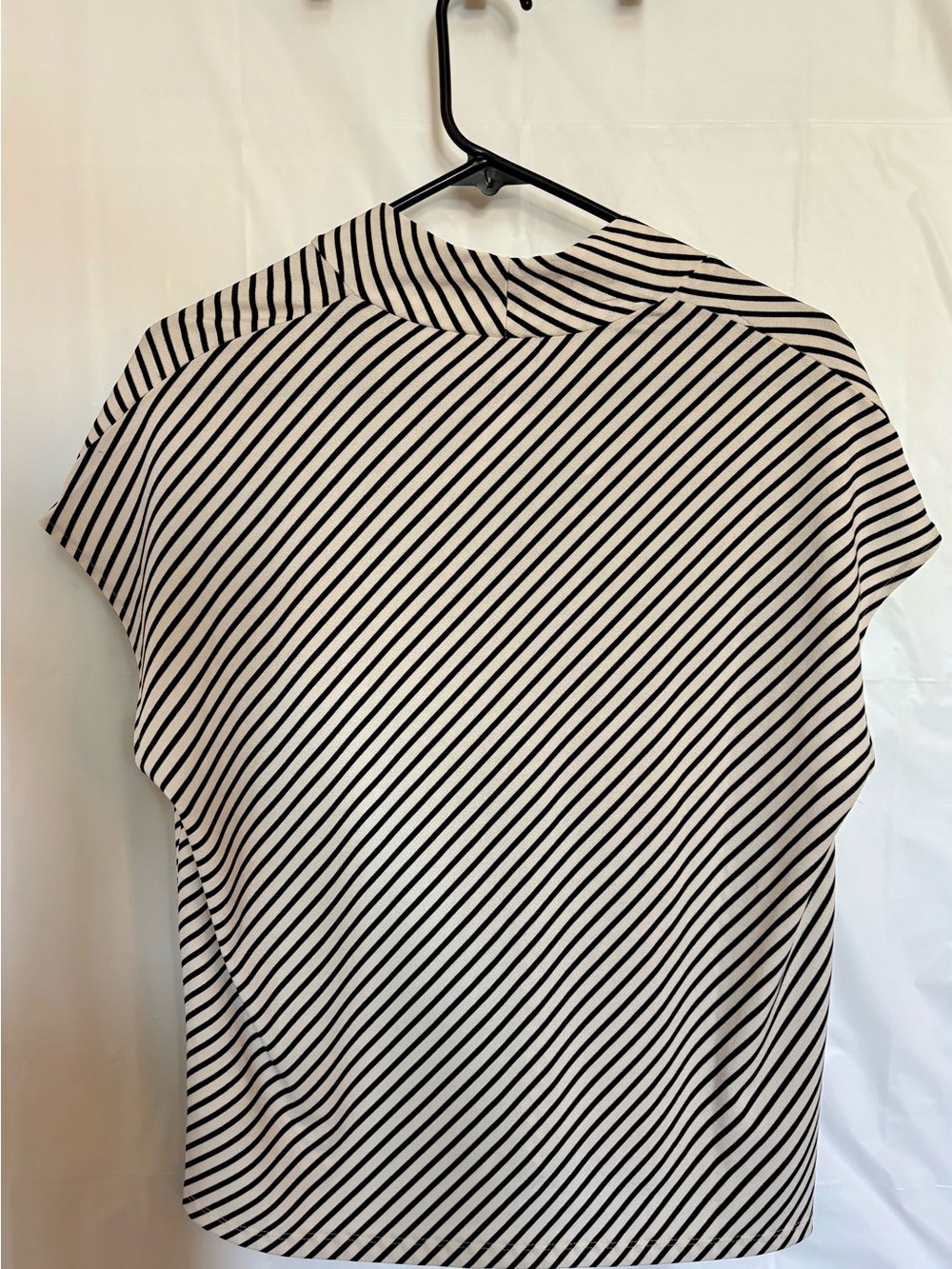 H&M Striped Black and White Short Sleeve Top